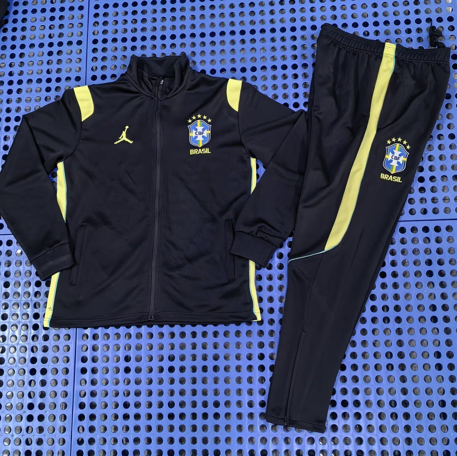 AAA Quality Brazil 26/27 Tracksuit - Yellow/Black
